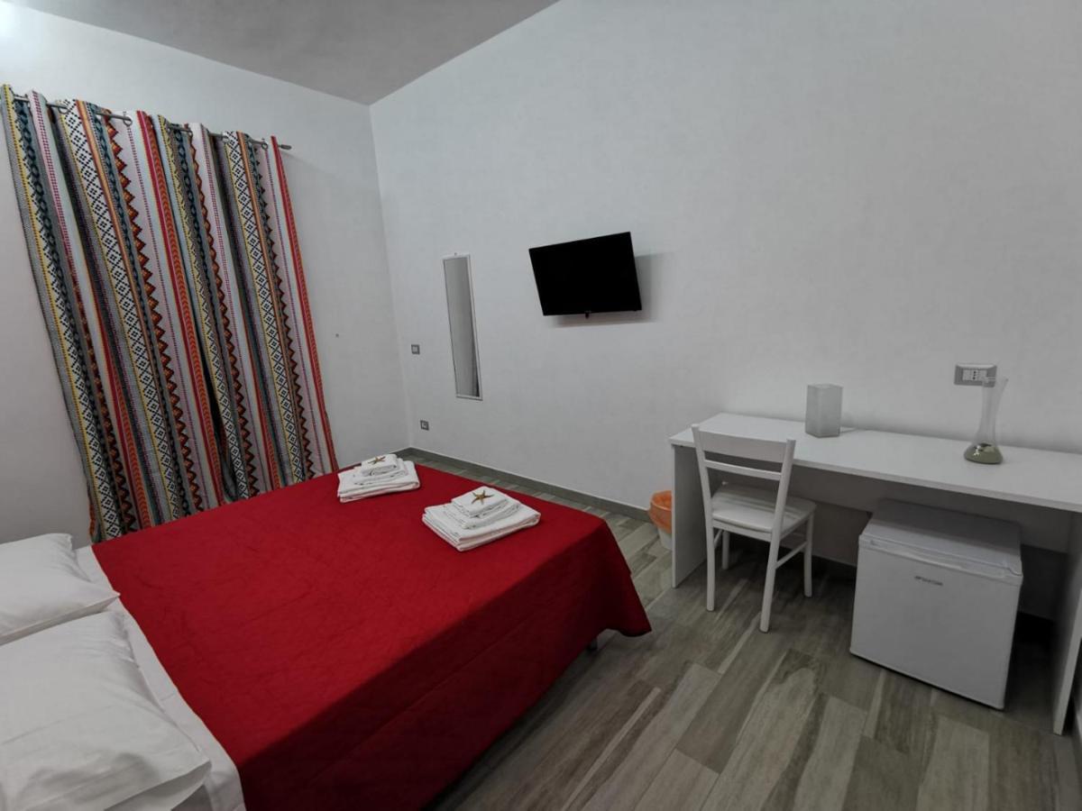 La Casa Di Pino Bed & Breakfast LMP